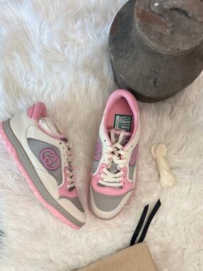 GUCCI PINK GG LOW TOP COLORBLOCK SNEAKERS